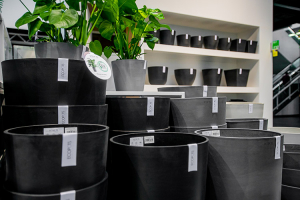 ECOPOTS : Des pots de fleurs et des jardinières en plastique recyclé