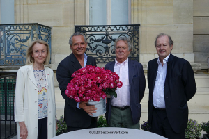 Nouvelle rose Berthe Morisot® - Aux cotés de Dominique Bona et Arnaud Delbard se tiennent Yves Rouart et Jean-Marie Rouart.